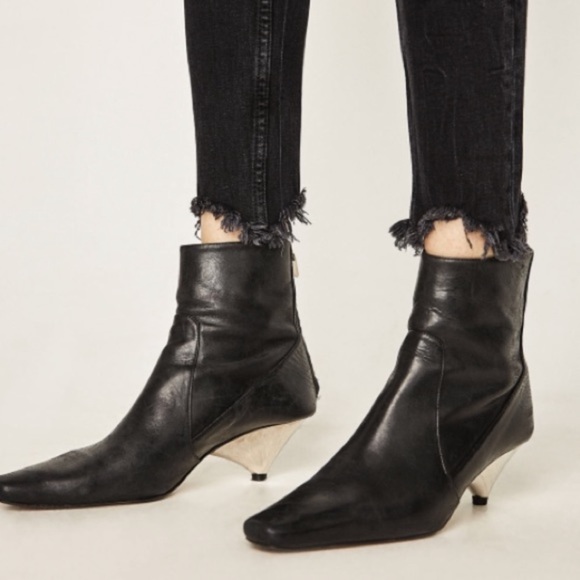 Zara dark wash jeans - Picture 3 of 8